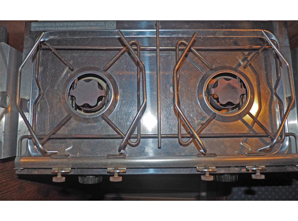 Saloon, Accommodation